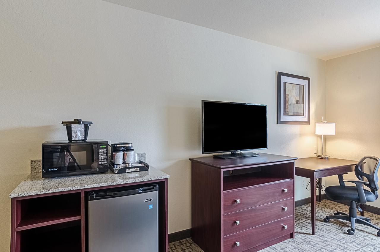Cobblestone Inn & Suites - Guernsey Buitenkant foto