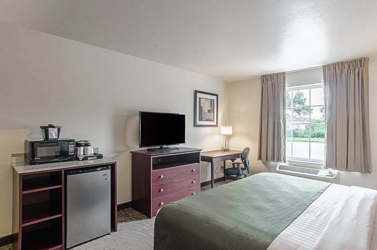 Cobblestone Inn & Suites - Guernsey Buitenkant foto